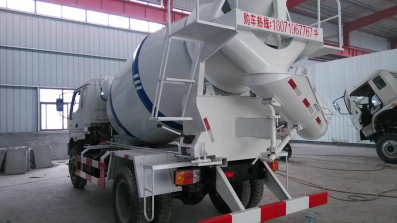 供應(yīng)楚雄市福田4方攪拌車熱銷中