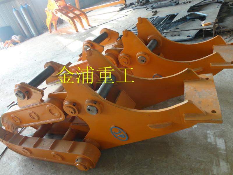 提供鑫浦機械式抓木器、固定式日式抓、簡易抓