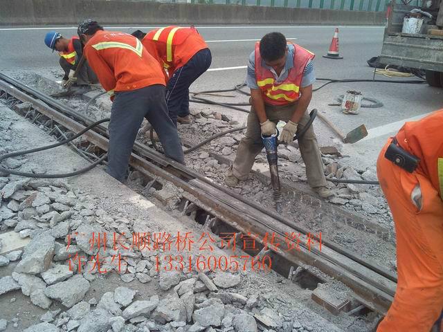 供應(yīng)廣東地區(qū)包安裝的橋梁伸縮縫