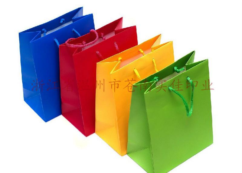 供應(yīng)服裝袋，專業(yè)服裝袋生產(chǎn)，溫州服裝袋批發(fā)，蒼南服裝袋生產(chǎn)