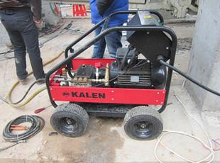 高壓水清洗系統(tǒng)_高壓清洗設(shè)備高壓_清洗機(jī)圖片