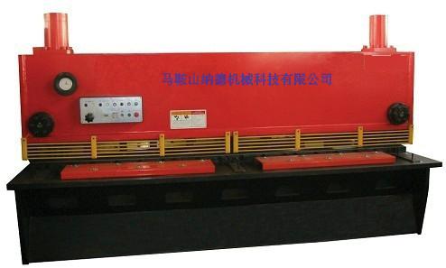 62500數(shù)顯閘式剪板機(jī)圖片