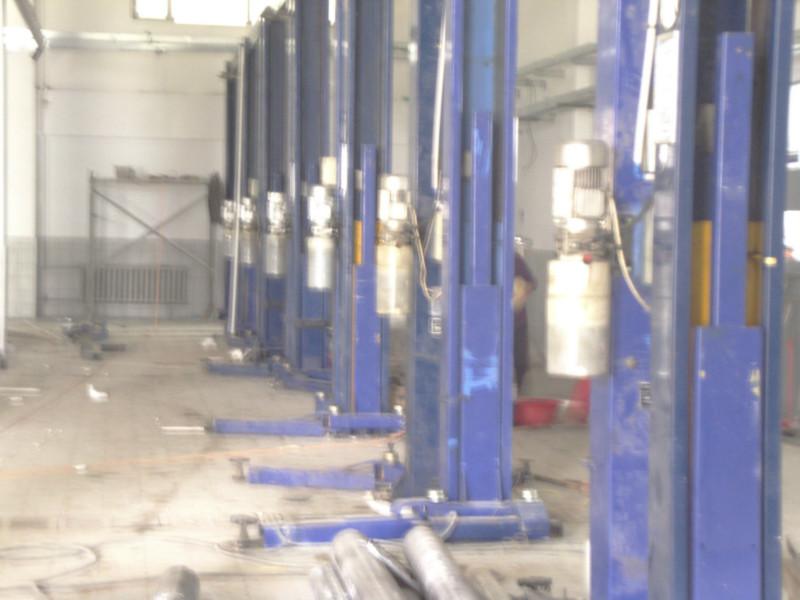 供應汽車烤漆房配件舉升機