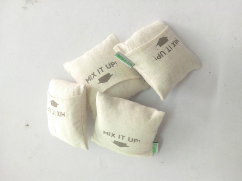 供應廠家直銷精美手表枕頭袋