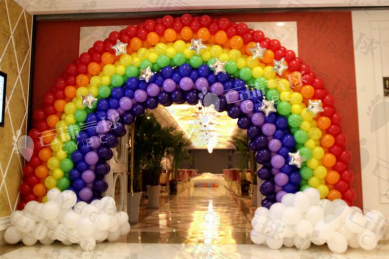 供應彩虹拱門/彩虹氣球/氣球拱門/寶寶宴裝飾/氣球?qū)殞氀?  title=