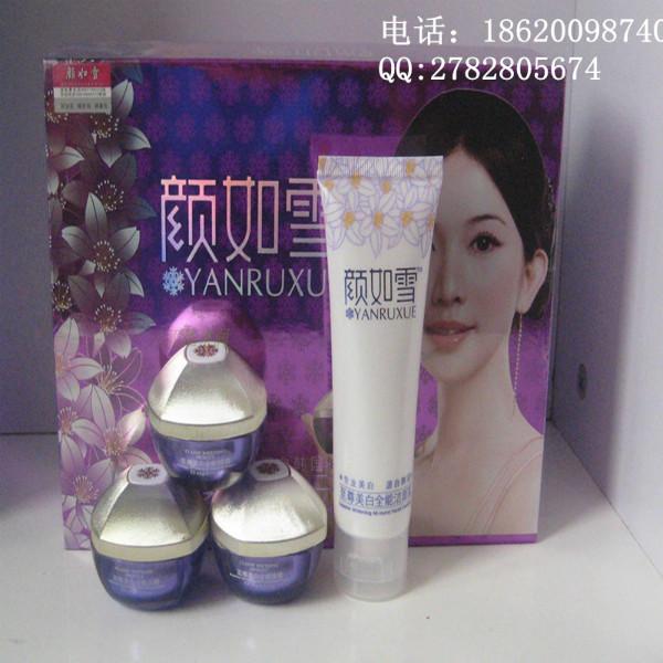 供應(yīng)顏如雪二合一套裝公司直營(yíng)