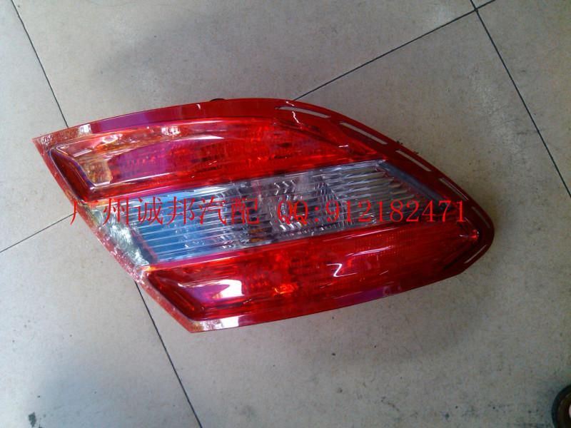 供應(yīng)奔馳164奔馳204新老款尾燈原裝拆車件二手件