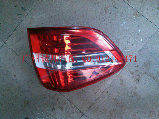 供應(yīng)奔馳164奔馳204新老款尾燈原裝拆車件二手件