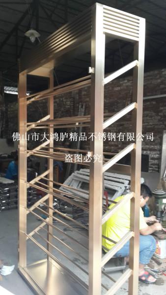 供應(yīng)鏡面玫瑰金酒架價格要多少錢