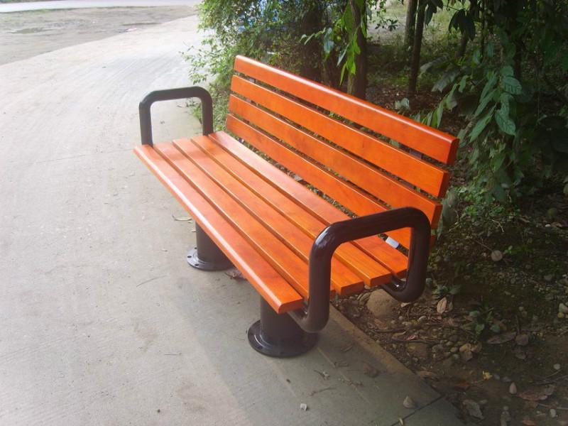 供應(yīng)欽州休閑椅批發(fā)，欽州休閑椅廠家直銷/防腐木休閑椅現(xiàn)貨批發(fā)/