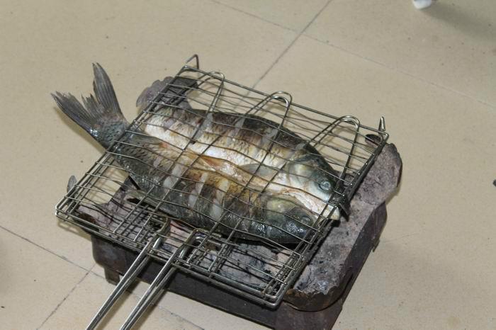 供應(yīng)深圳烤活魚哪家強 創(chuàng)富餐飲專業(yè)烤活魚培訓(xùn) 烤活魚技術(shù)做法大全
