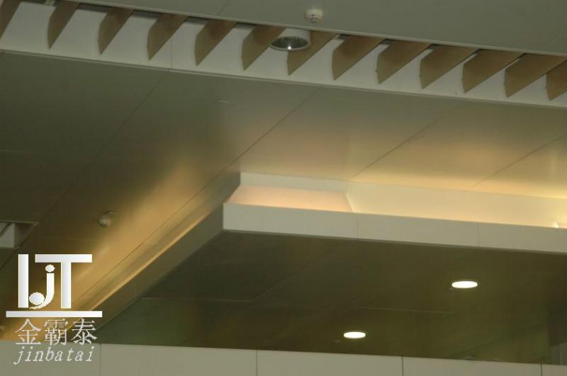 供應(yīng)氟碳鋁幕墻板