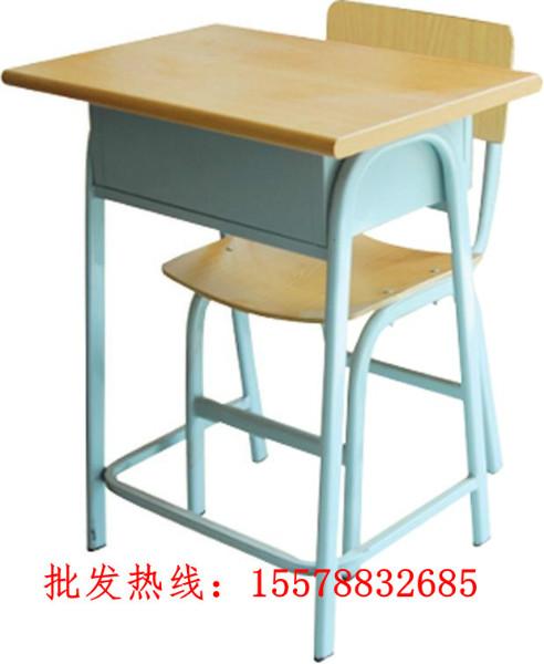 都安課桌椅圖片