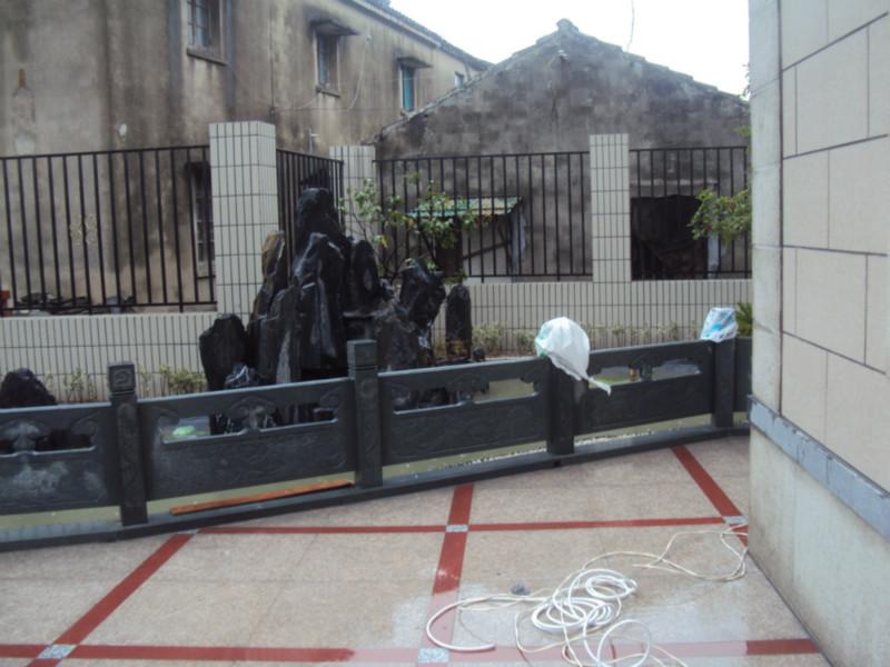 供應(yīng)上海閔行斧劈石假山價(jià)格，上海閔行斧劈石假山多少錢上海閔行斧劈石