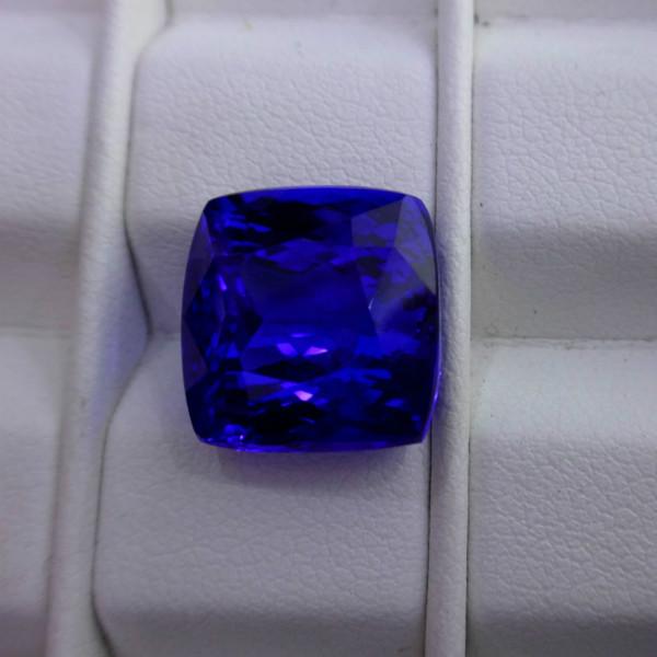 供應(yīng)5A級枕形坦桑石裸石彩色寶石坦桑