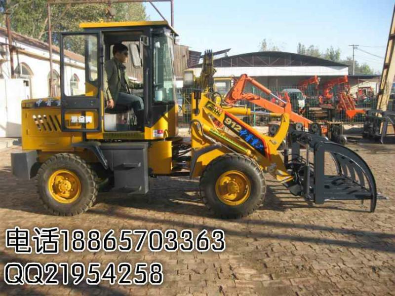 供應(yīng)抓草機生產(chǎn)廠家/抓草裝載機價格/抓草裝載機配置圖片