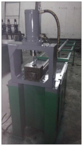 供應(yīng)角鐵沖孔機(jī)/角鐵沖孔機(jī)沖孔/角鐵沖孔機(jī)鉆孔