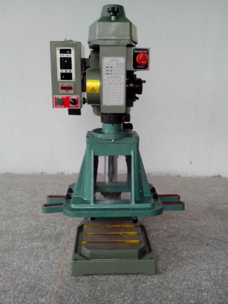 多軸攻牙機 全自動多軸攻牙機