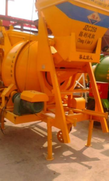 供應(yīng)河南*JZC350滾筒式攪拌機價格
