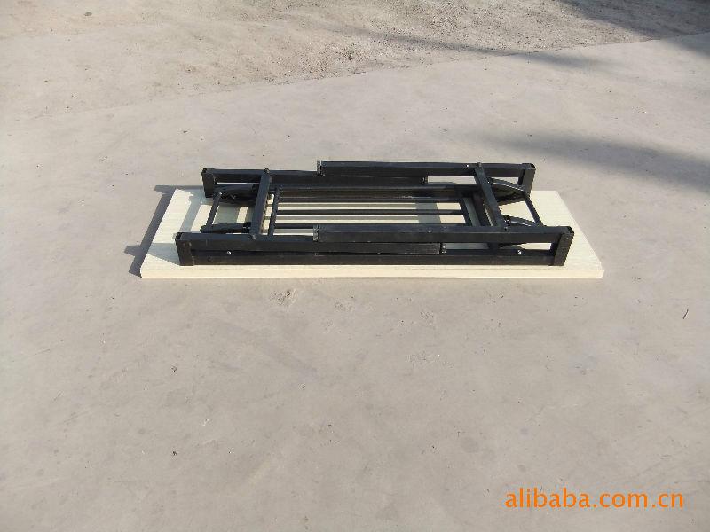 供應(yīng)折疊桌報(bào)價(jià)廠家定做培訓(xùn)桌酒店桌椅批發(fā)