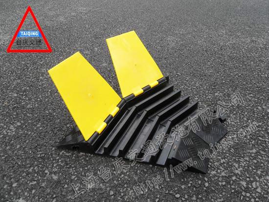 供應(yīng)合肥演出壓線(xiàn)槽福州橡膠布線(xiàn)板