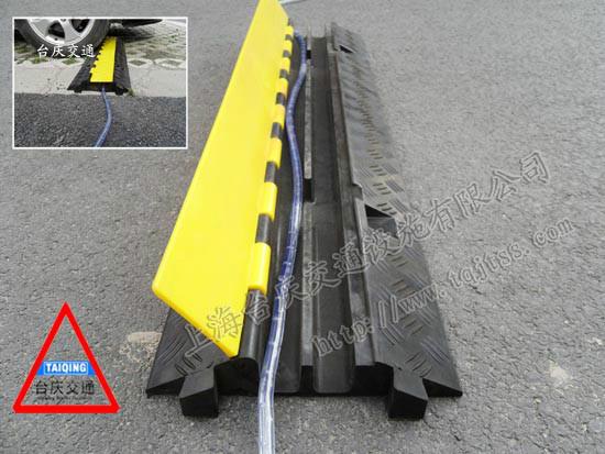 供應(yīng)濟南—橡膠演出護線板