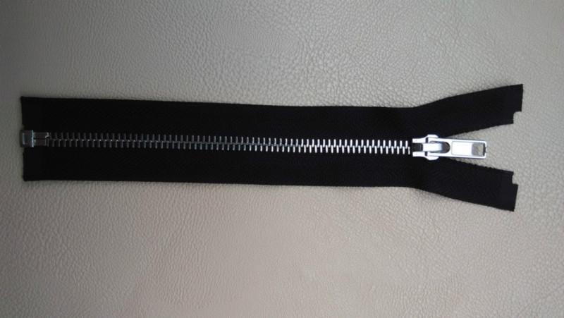供應(yīng)5號(hào)服裝金屬拉鏈5號(hào)開(kāi)口服裝拉鏈雙拉鏈拉鏈