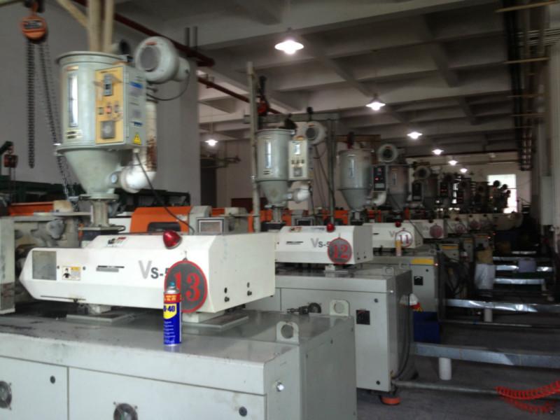 出售二手進(jìn)口注塑機(jī)圖片