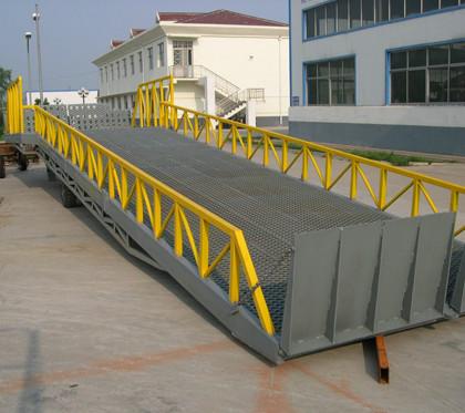 移動式登車橋價格/廠家直銷