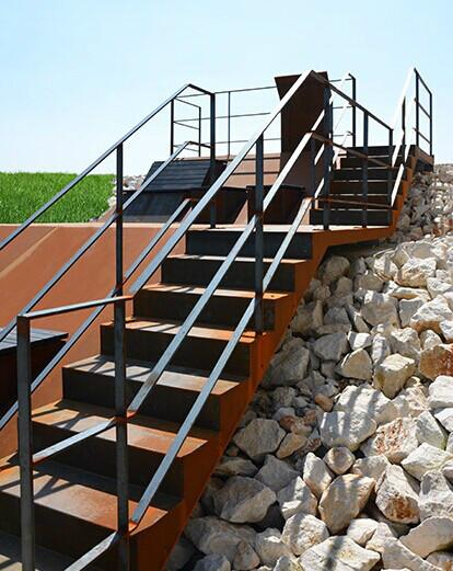 供應(yīng)上海用于景觀工程優(yōu)質(zhì)材料銹鋼板批發(fā)零售價(jià)格