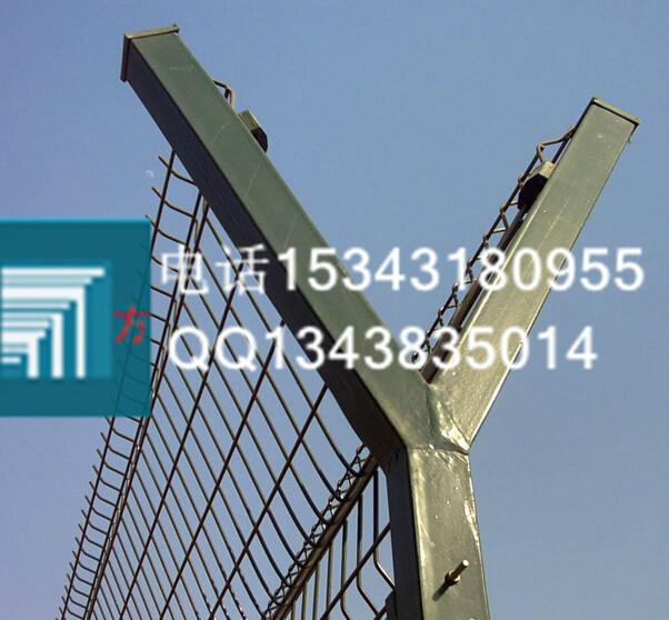 天津機場圍網(wǎng)安平絲網(wǎng)廠Y柱護欄網(wǎng)