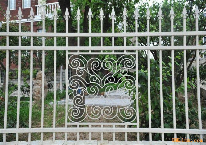 質(zhì)量好鋅鋼圍欄防護圍欄找劉娜圖片