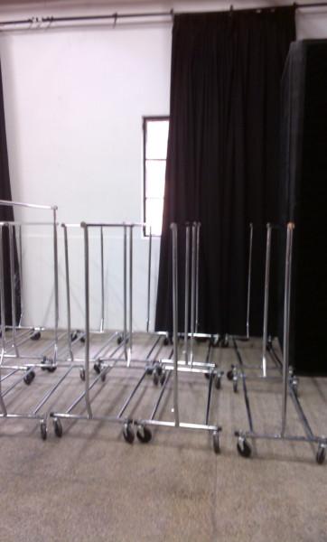 供應(yīng)上海一米欄出租黑色一米線出租銀行一米線出租護(hù)欄出租