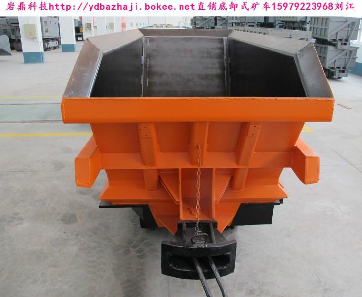 供應(yīng)大型底側(cè)卸式礦車