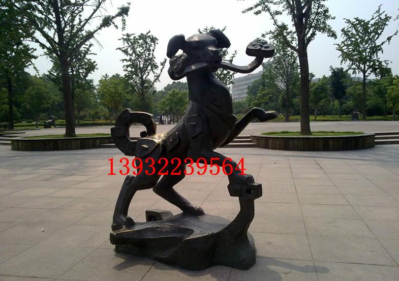 現(xiàn)代公園人物雕塑設計