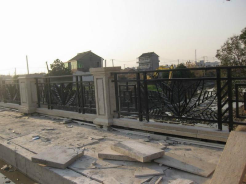 供應鴻博鐵藝廠鐵藝欄桿