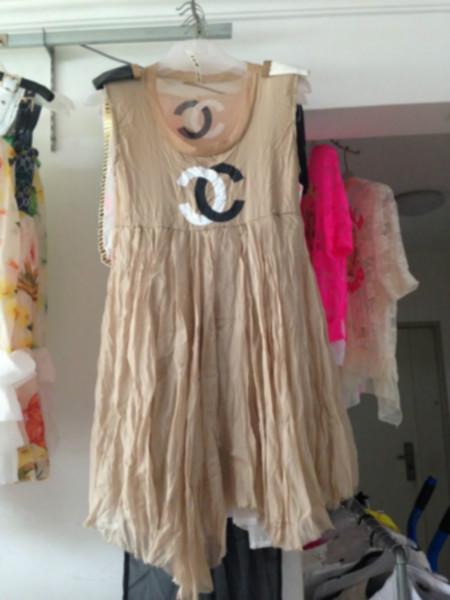 供應(yīng)女裝服裝特價清倉3元起批