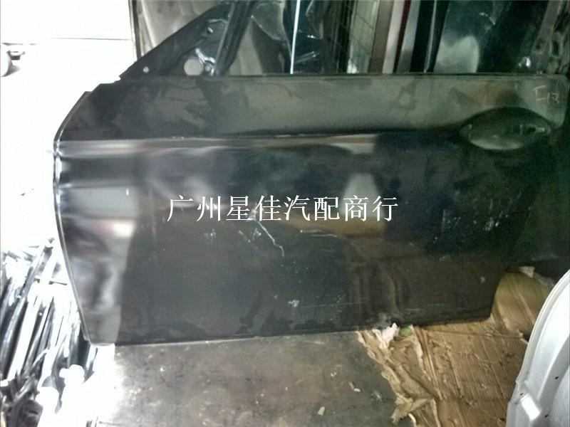 供應(yīng)廣州寶馬F18前門殼門板523車門沙板7系配件改裝525530i