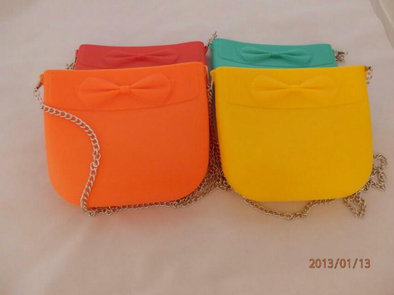 供應(yīng)硅橡膠原材料特價(jià)批發(fā) 東爵硅橡膠原材料特價(jià)批發(fā)處