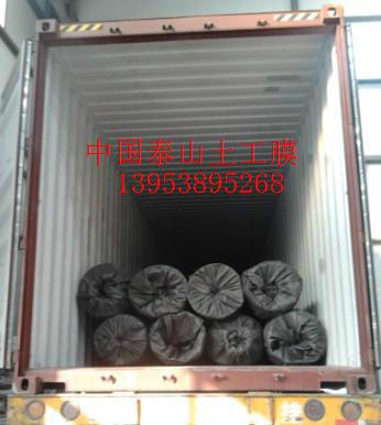 供應(yīng)美標(biāo)土工膜幅寬6米厚度1.5mm美標(biāo)黑色一件批發(fā)
