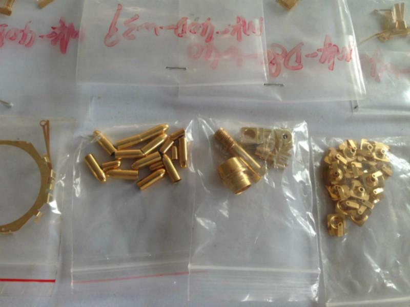 供應(yīng)深圳螺絲鍍金加工廠龍崗手機(jī)螺絲鍍金電鍍廠地址坪地螺絲鍍金加工