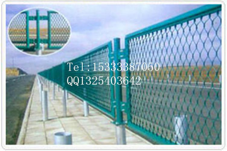 鋼板網(wǎng)護(hù)欄網(wǎng)廠家