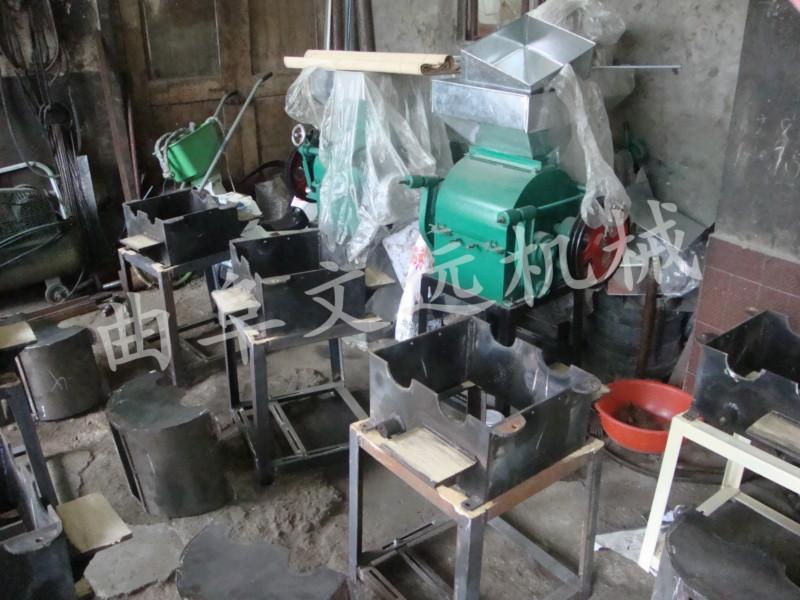 供應(yīng)廠家直銷(xiāo)多功能大豆擠扁機(jī)直銷(xiāo)