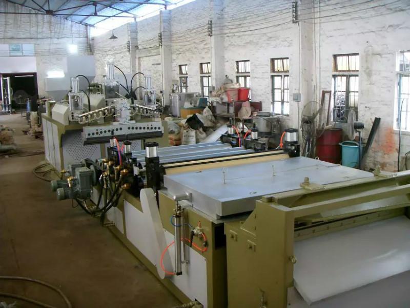 帽沿專用生產(chǎn)線圖片