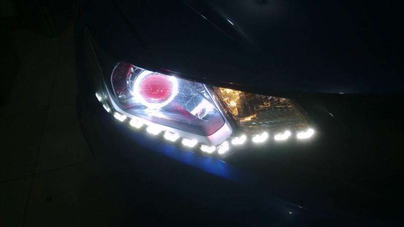 供應(yīng)新飛度大燈改裝/飛度改裝淚眼