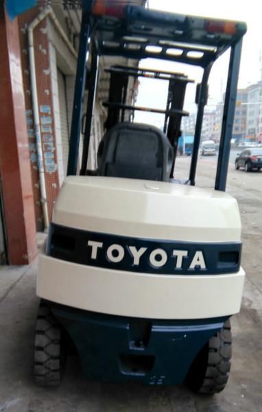 供應(yīng)3.5噸電瓶叉車