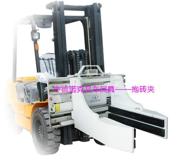 供應(yīng)專業(yè)生產(chǎn)磚塊夾廠家