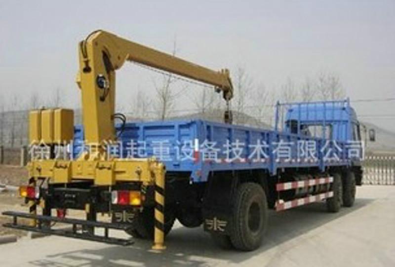 供應(yīng)SQ4SB2非標(biāo)隨車起重機 徐州和潤非標(biāo)隨車吊