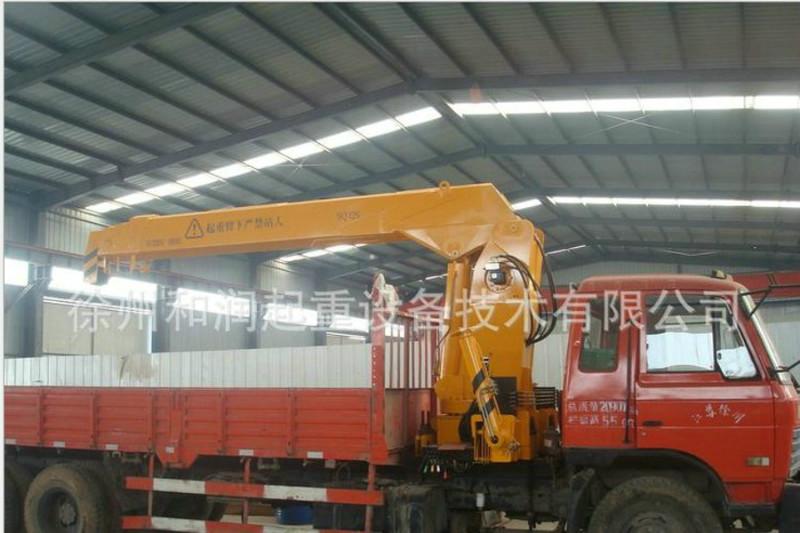 徐州直臂式隨車起重機(jī)圖片