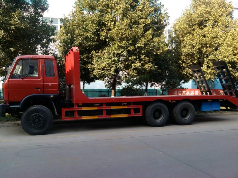 供應(yīng)楚風(fēng)后八輪隨車吊平板運(yùn)輸車